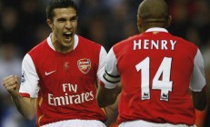 开云在线直播-末节之王欧文接管比赛，奇才险胜山西队