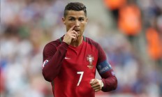 开云官网-孤星领航，塞恩斯单骑扛旗，索伯精密手术刀轻取哈斯