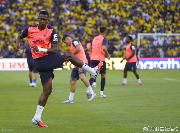 包含伯恩茅斯防线坚不可摧新援成球队定海神针的词条