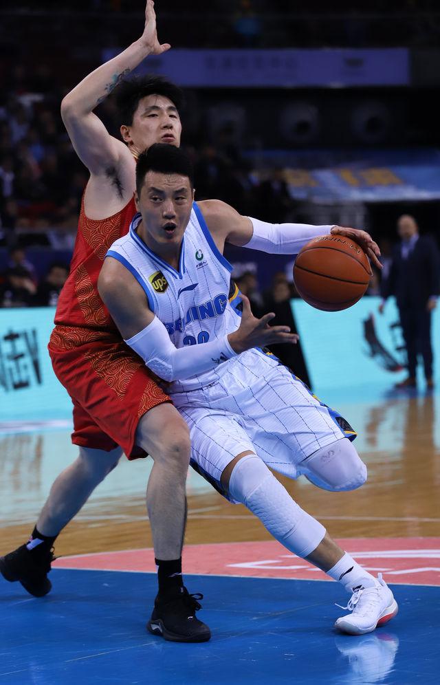 北京首钢主场大捷，雄风再起