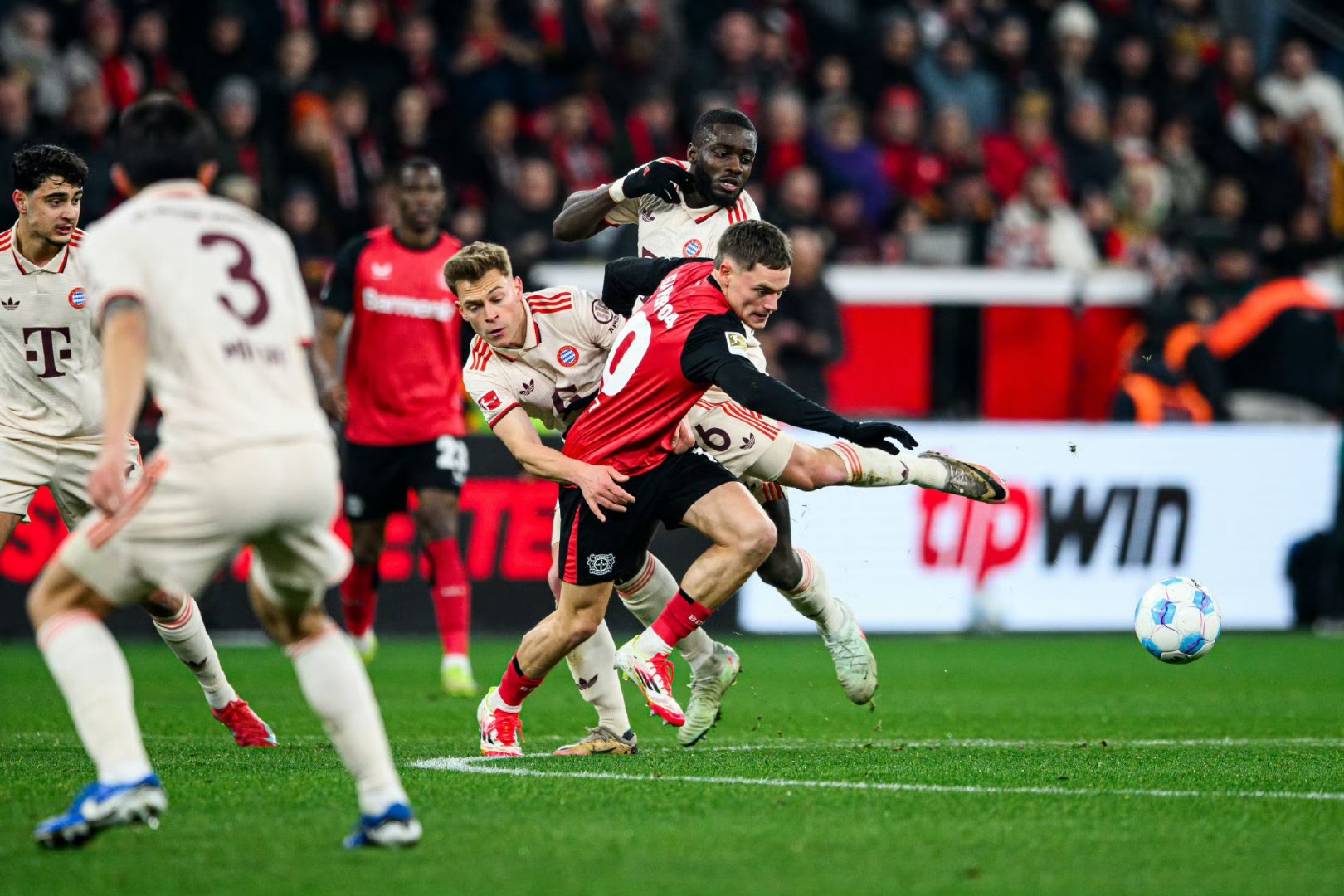 关于多特蒙德完胜勒沃库森,罗德里点燃赛场的信息 关于多特蒙德完胜勒沃库森,罗德里点燃赛场的信息