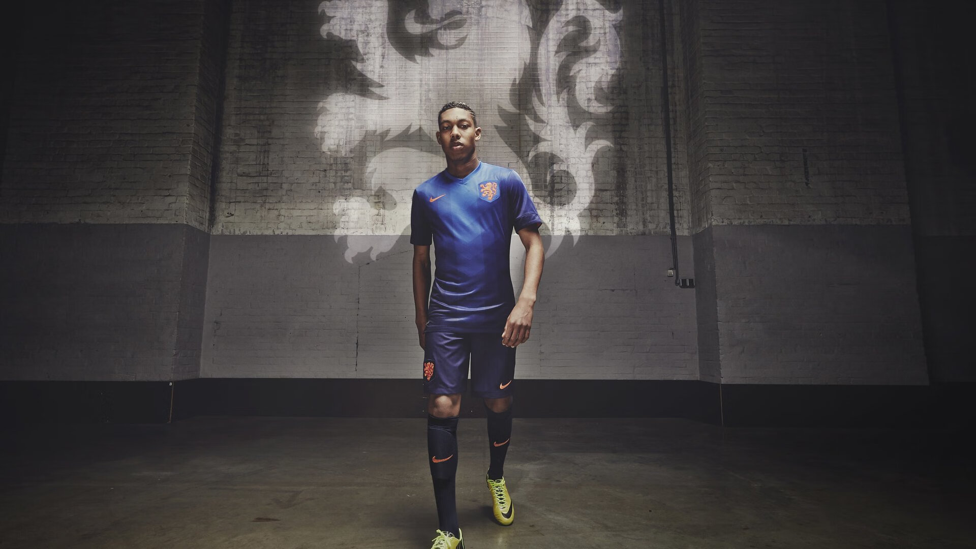 世界杯之夜，格纳布里关键回合不手软，书写德国足球的坚韧诗篇