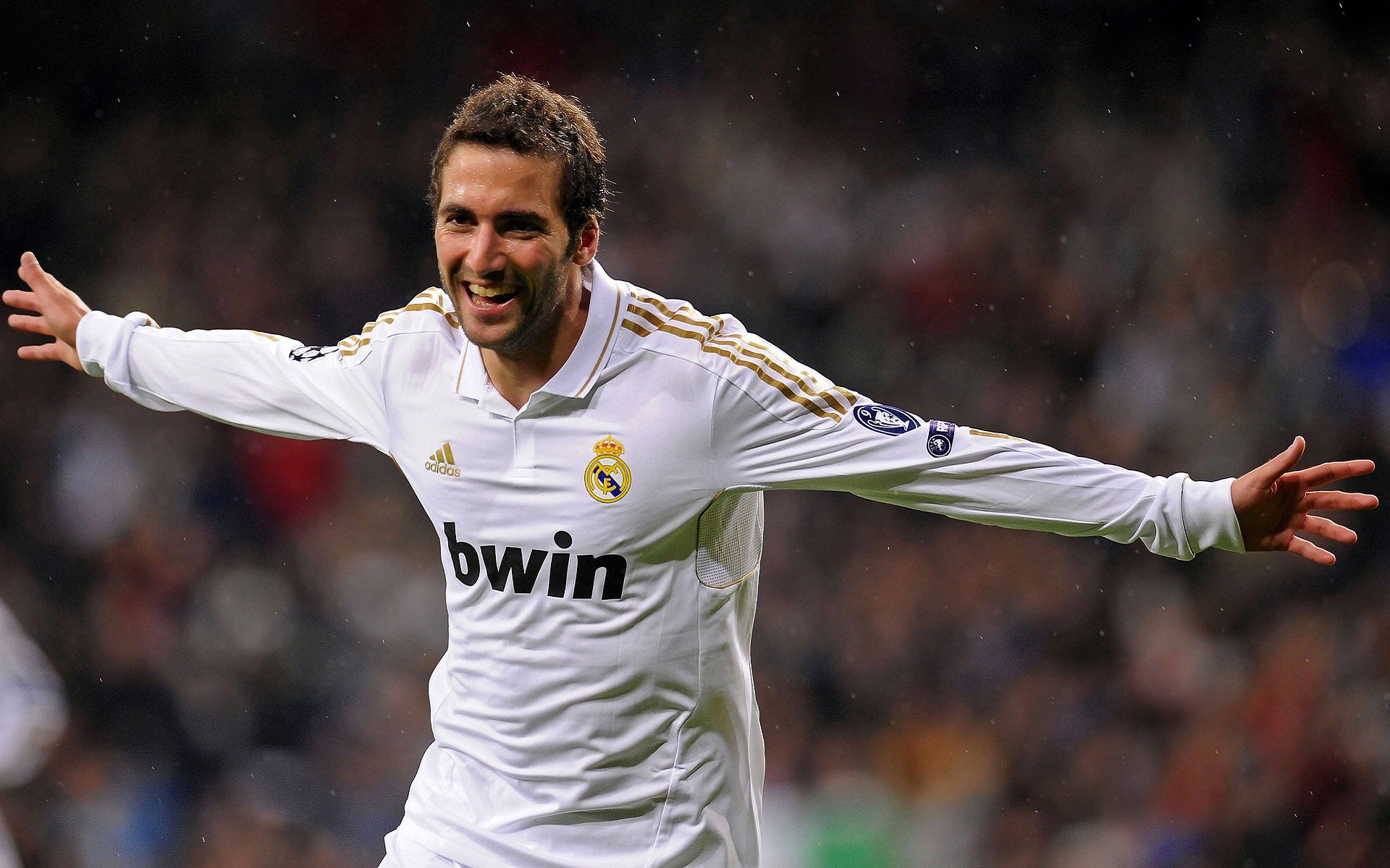 冰与火的交锋,德国战车力克蓝武士,羽坛新星李梓嘉点燃赛场